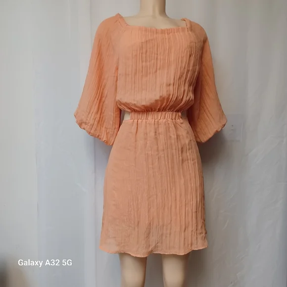Dee Elly Backless Size S Peach Pleated Dress - Picture 3 of 10